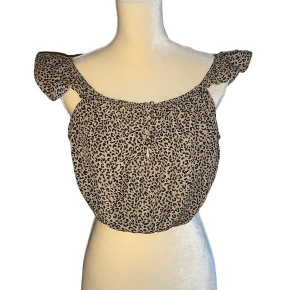 Pink Lily Animal Print/Leopard Print Crop Top With Ruffle Straps Size Medium